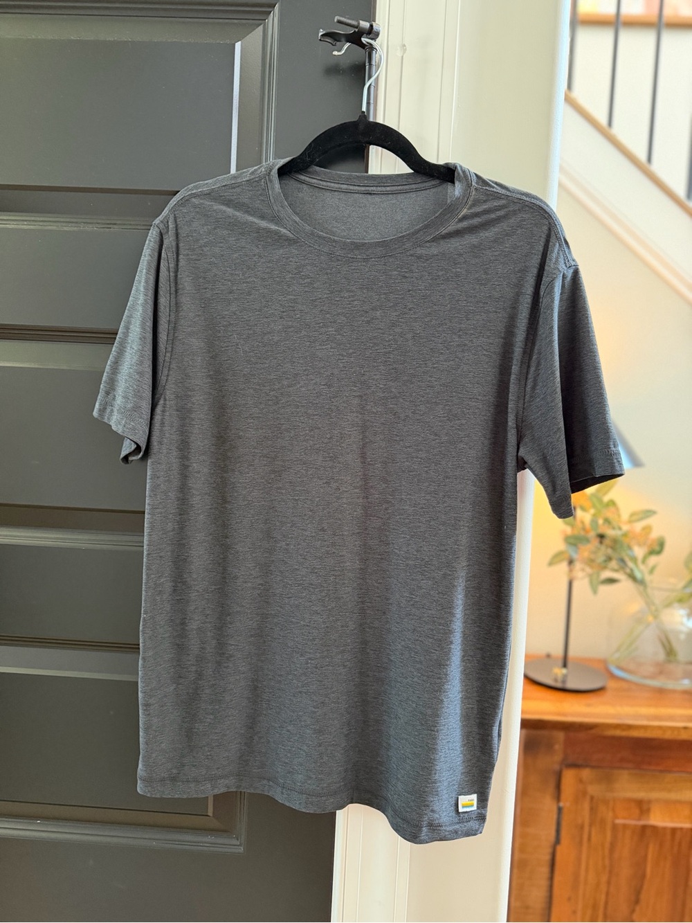 VUORI t shirt